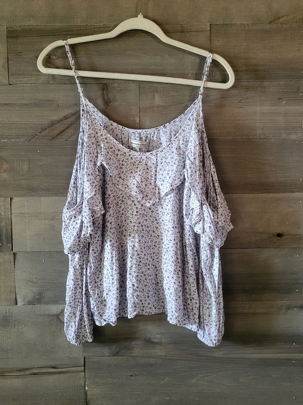 Abercrombie And Fitch Floral Cold Shoulder Top With Feminine Ruffles Size L